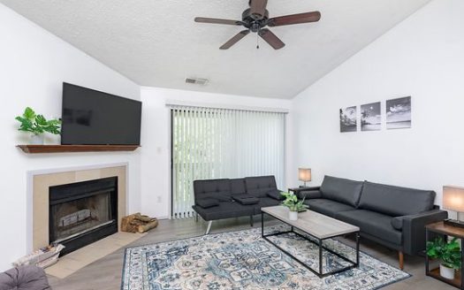 2-Bedroom Apartment for Rent in Indianapolis, IN 46254 – $1625/mo | 2 Baths | Updated 2025