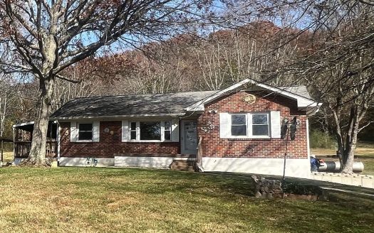 Single Family Home for Sale in Goodlettsville, TN 37072 – 2 Bedrooms, 1 Baths – $585000