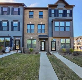3-Bedroom Townhouse  for Rent in Charlotte, NC 28206 – $3000/mo | 4 Baths | Updated 2025