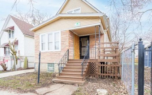 4-Bedroom Single Family Home for Rent in Chicago, IL 60628 – $2100/mo | 1 Baths | Updated 2025