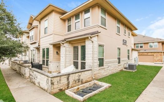 3-Bedroom Townhouse for Rent in Austin, TX 78717 – $2195/mo | 3 Baths | Updated 2025