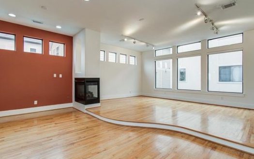 3-Bedroom Townhouse  for Rent in Houston, TX 77007 – $2650/mo | 4 Baths | Updated 2025