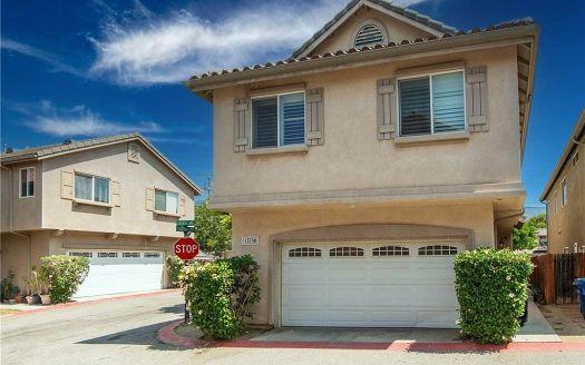 Townhouse for Sale in Sylmar, CA 91342 – 3 Bedrooms, 3 Baths – $714900