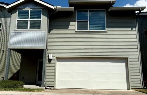 3-Bedroom Condo for Rent in Austin, TX 78745 – $2500/mo | 3 Baths | Updated 2025