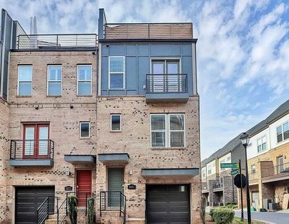3-Bedroom Townhouse  for Rent in Charlotte, NC 28209 – $3450/mo | 4 Baths | Updated 2025