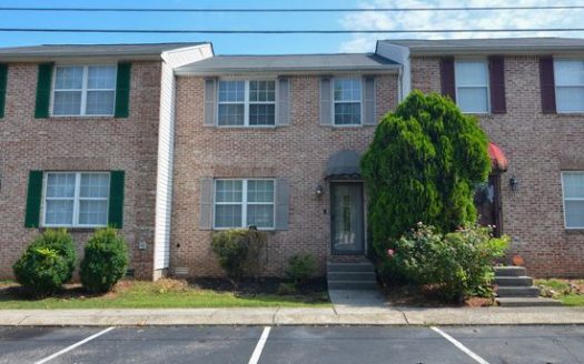 2-Bedroom Townhouse for Rent in Antioch, TN 37013 – $1575/mo | 3 Baths | Updated 2025