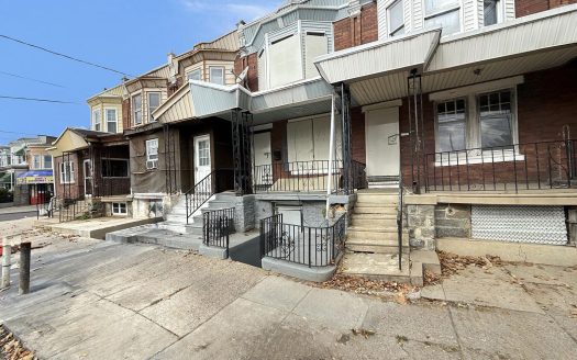 Townhouse for Sale in Philadelphia, PA 19139 – 3 Bedrooms, 2 Baths – $129900