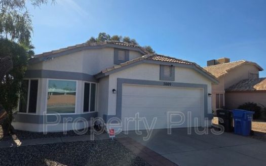 3-Bedroom Single Family Home for Rent in Phoenix, AZ 85050 – $2100/mo | 2 Baths | Updated 2025