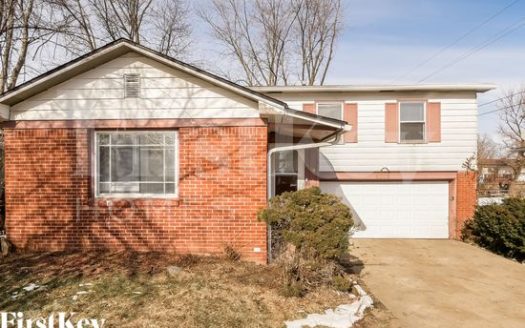 4-Bedroom Single Family Home for Rent in Indianapolis, IN 46226 – $1690/mo | 2 Baths | Updated 2025