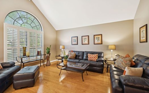 Condo for Sale in Nashville, TN 37221 – 4 Bedrooms, 3 Baths – $488900