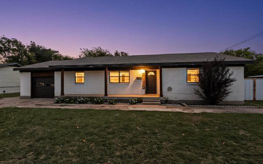 Single Family Home for Sale in Fort Worth, TX 76116 – 3 Bedrooms, 2 Baths – $255000