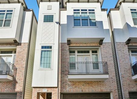 3-Bedroom Single Family Home for Rent in Houston, TX 77008 – $3200/mo | 4 Baths | Updated 2025