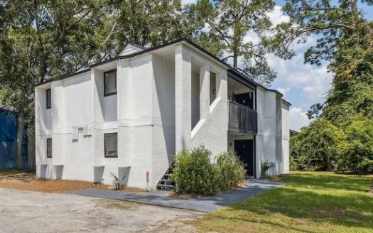 2-Bedroom Apartment for Rent in Jacksonville, FL 32210 – $995/mo | 1 Baths | Updated 2025