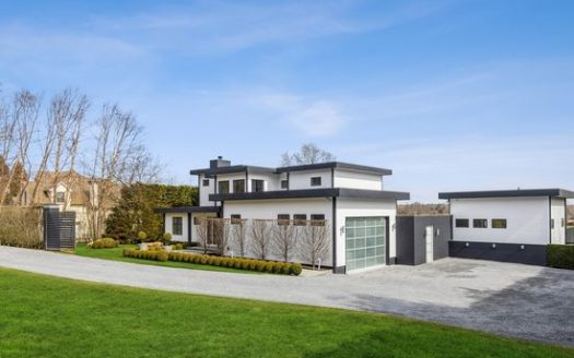 5-Bedroom Single Family Home for Rent in Southampton, NY 11968 – $75000/mo | 7 Baths | Updated 2025