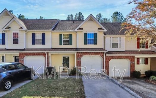 2-Bedroom Townhouse for Rent in Charlotte, NC 28270 – $1675/mo | 3 Baths | Updated 2025