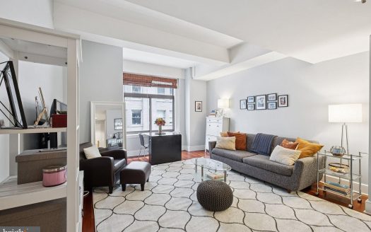 Condo for Sale in Philadelphia, PA 19102 – 1 Bedroom, 1 Bath – $225000