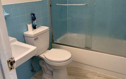 Condo for Sale in Philadelphia, PA 19107 – 2 Bedroom, 1 Bath – $209999