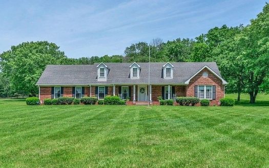 Single Family Home for Sale in Goodlettsville, TN 37072 – 4 Bedrooms, 3 Baths – $789450