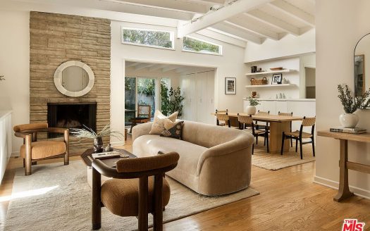 Single Family Home for Sale in Encino, CA 91316 – 4 Bedrooms, 3 Baths – $1497000