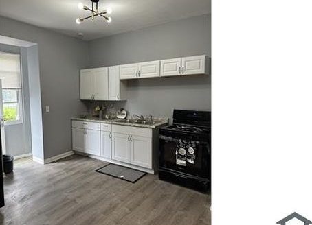 5-Bedroom Single Family Home for Rent in Chicago, IL 60637 – $2800/mo | 3 Baths | Updated 2025