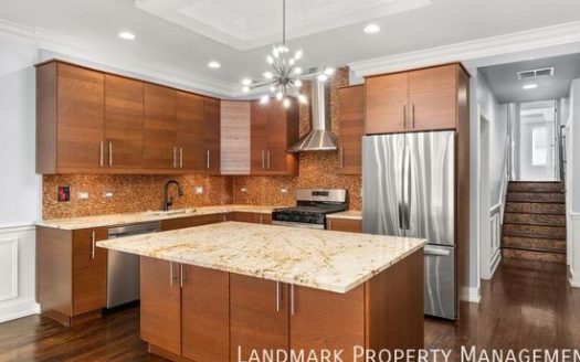 3-Bedroom Apartment  for Rent in Chicago, IL 60618 – $3900/mo | 2 Baths | Updated 2025