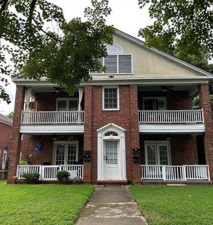 1-Bedroom Apartment  for Rent in Charlotte, NC 28208 – $1660/mo | 1 Baths | Updated 2025