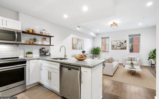 Townhouse for Sale in Philadelphia, PA 19130 – 3 Bedrooms, 3 Baths – $439000