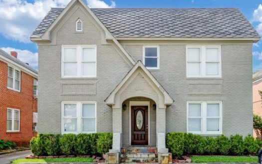 2-Bedroom Multi Family Home for Rent in Houston, TX 77019 – $2650/mo | 1 Baths | Updated 2025