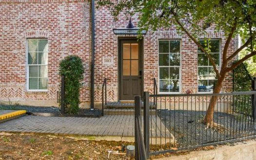 3-Bedroom Single Family Home for Rent in Austin, TX 78741 – $6900/mo | 4 Baths | Updated 2025