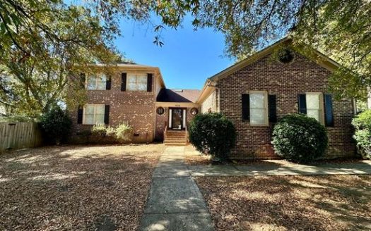 3-Bedroom Single Family Home for Rent in Charlotte, NC 28226 – $2200/mo | 3 Baths | Updated 2025