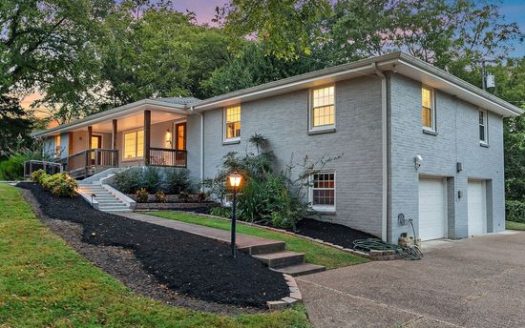 Single Family Home for Sale in Nashville, TN 37221 – 4 Bedrooms, 3 Baths – $865000