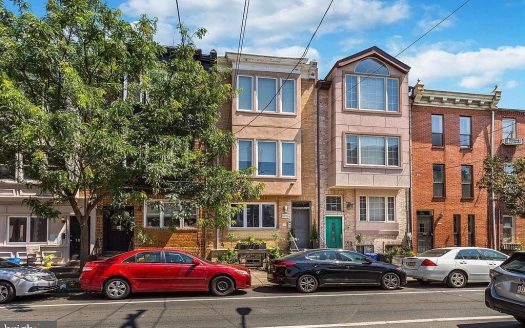 Condo for Sale in Philadelphia, PA 19146 – 2 Bedrooms, 2 Baths – $305000