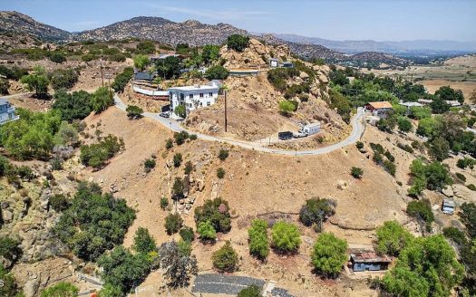 Lot for Sale in Canoga Park, CA 91304 – 1 Bedroom, 1 Bath – $85000