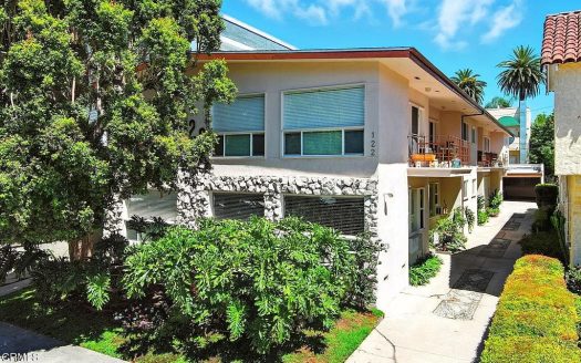 Multi Family Home for Sale in Los Angeles, CA 90048 – 9 Bedrooms, 9 Baths – $3200000