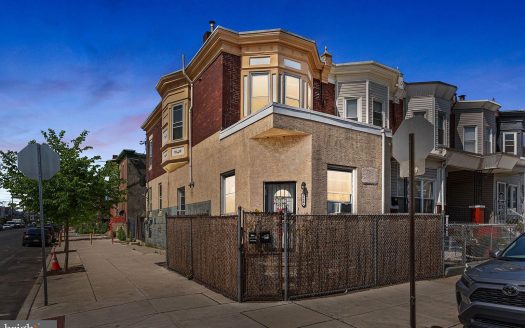 Multi Family Home for Sale in Philadelphia, PA 19143 – 4 Bedrooms, 1 Baths – $305000