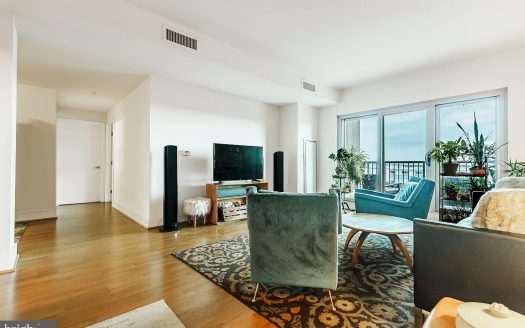 Condo for Sale in Philadelphia, PA 19147 – 2 Bedrooms, 2 Baths – $385000