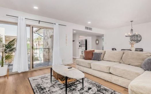 2-Bedroom Townhouse  for Rent in Phoenix, AZ 85013 – $2000/mo | 2 Baths | Updated 2025