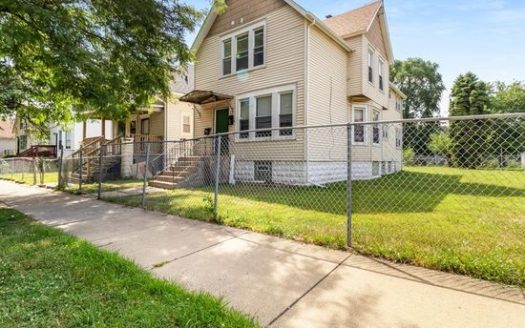 2-Bedroom Single Family Home for Rent in Chicago, IL 60628 – $1200/mo | 1 Baths | Updated 2025