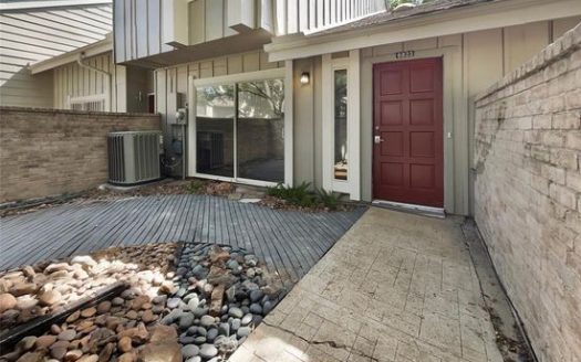 2-Bedroom Townhouse for Rent in Houston, TX 77072 – $1650/mo | 3 Baths | Updated 2025