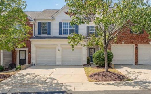 3-Bedroom Townhouse for Rent in Charlotte, NC 28277 – $2250/mo | 3 Baths | Updated 2025