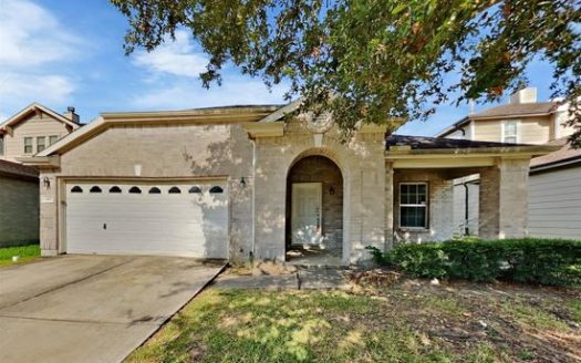 3-Bedroom Single Family Home for Rent in Houston, TX 77049 – $1745/mo | 2 Baths | Updated 2025
