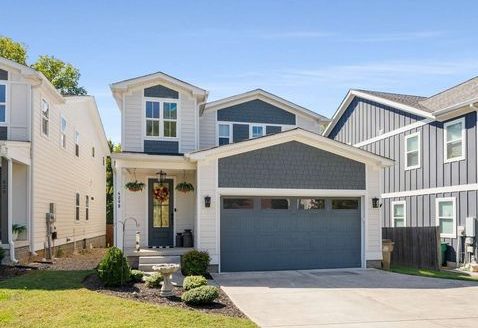 4-Bedroom Single Family Home for Rent in Nashville, TN 37209 – $3600/mo | 3 Baths | Updated 2025