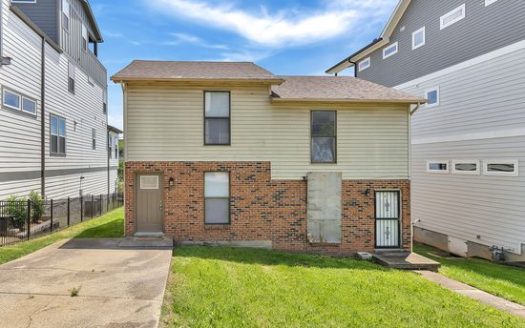 2-Bedroom Townhouse  for Rent in Nashville, TN 37209 – $1650/mo | 2 Baths | Updated 2025