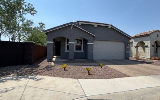 3-Bedroom Single Family Home for Rent in Phoenix, AZ 85023 – $2100/mo | 2 Baths | Updated 2025