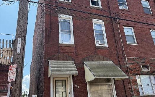 Multi Family Home for Sale in Philadelphia, PA 19145 – 5 Bedrooms, 1 Baths – $350000