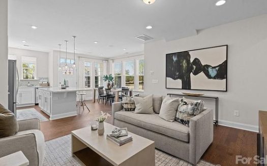 3-Bedroom Townhouse  for Rent in Charlotte, NC 28208 – $2499/mo | 3 Baths | Updated 2025