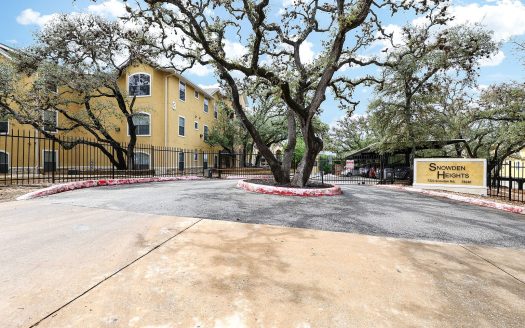 Condo for Sale in San Antonio, TX 78240 – 3 Bedrooms, 3 Baths – $199900