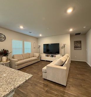 4-Bedroom Single Family Home for Rent in Austin, TX 78724 – $2400/mo | 3 Baths | Updated 2025