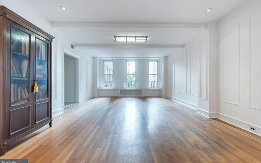 Condo for Sale in Philadelphia, PA 19103 – 1 Bedroom, 2 Baths – $499000