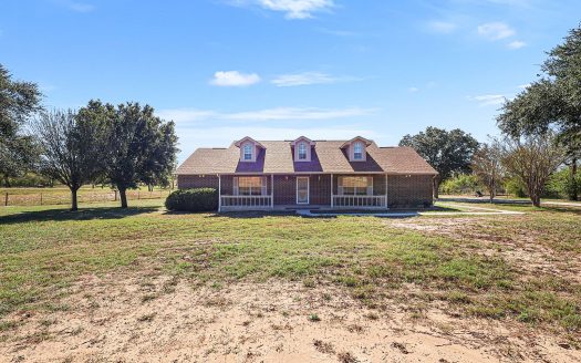 Single Family Home for Sale in Adkins, TX 78101 – 4 Bedrooms, 3 Baths – $540000